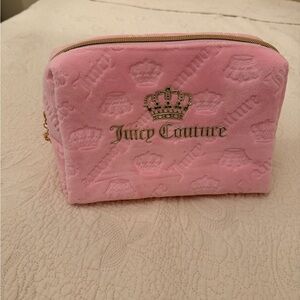 BNWOT Juicy Couture Pink Velvet Logo Cosmetic Bag with Gold Accents